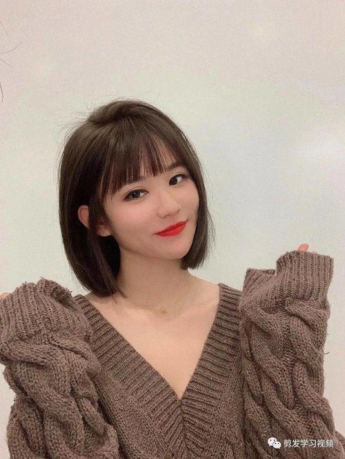 短发齐刘海网红,时尚潮流的引领者